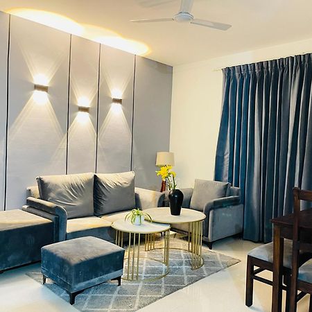 Bedchambers Serviced Apartment, Medicity Gurgaon Buitenkant foto