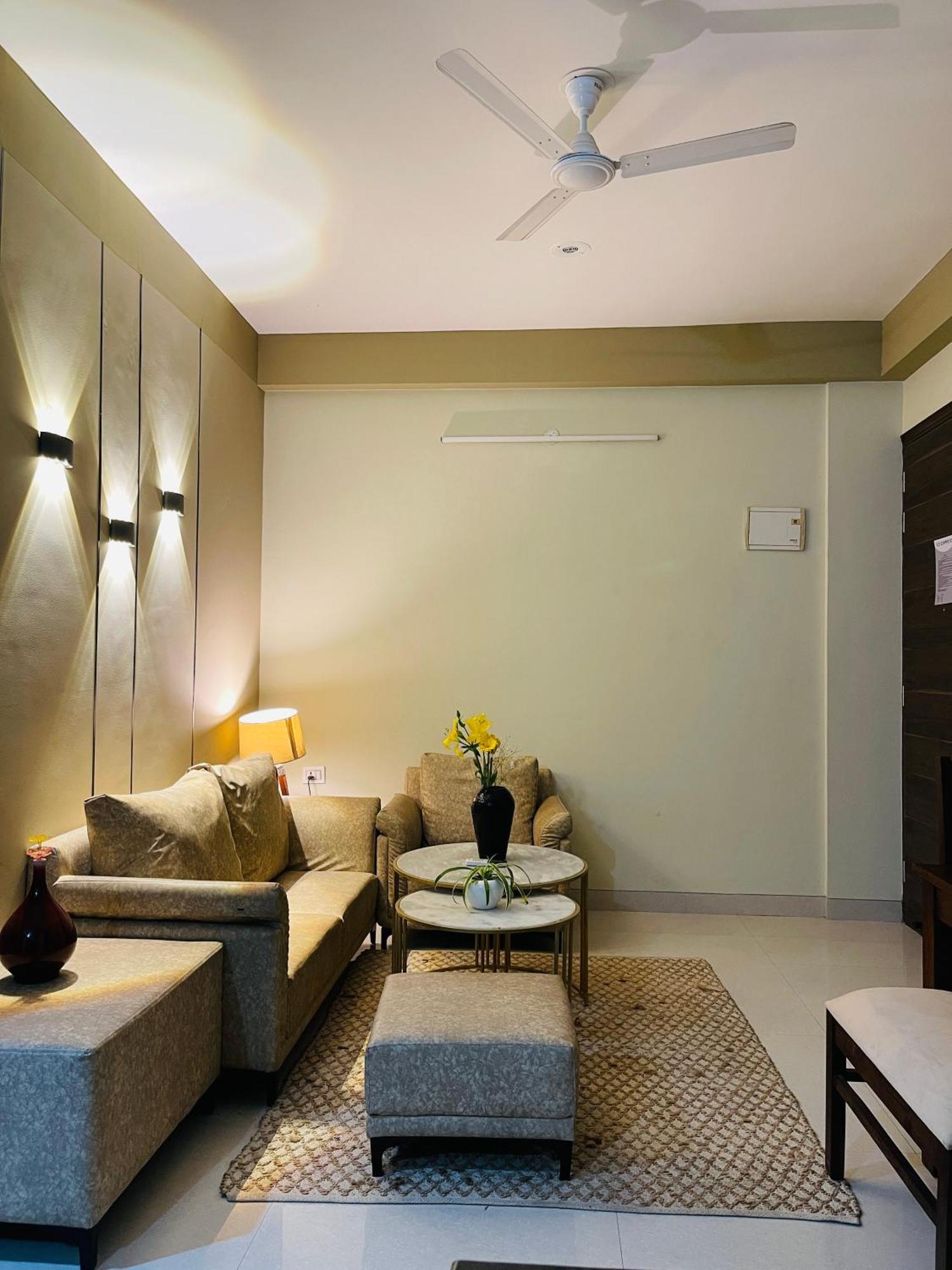 Bedchambers Serviced Apartment, Medicity Gurgaon Buitenkant foto