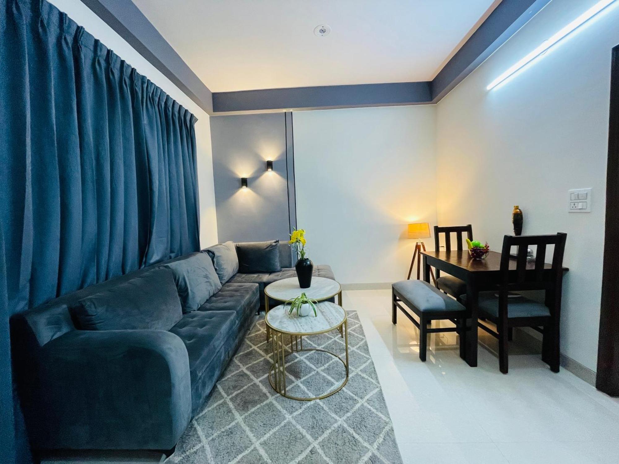 Bedchambers Serviced Apartment, Medicity Gurgaon Buitenkant foto