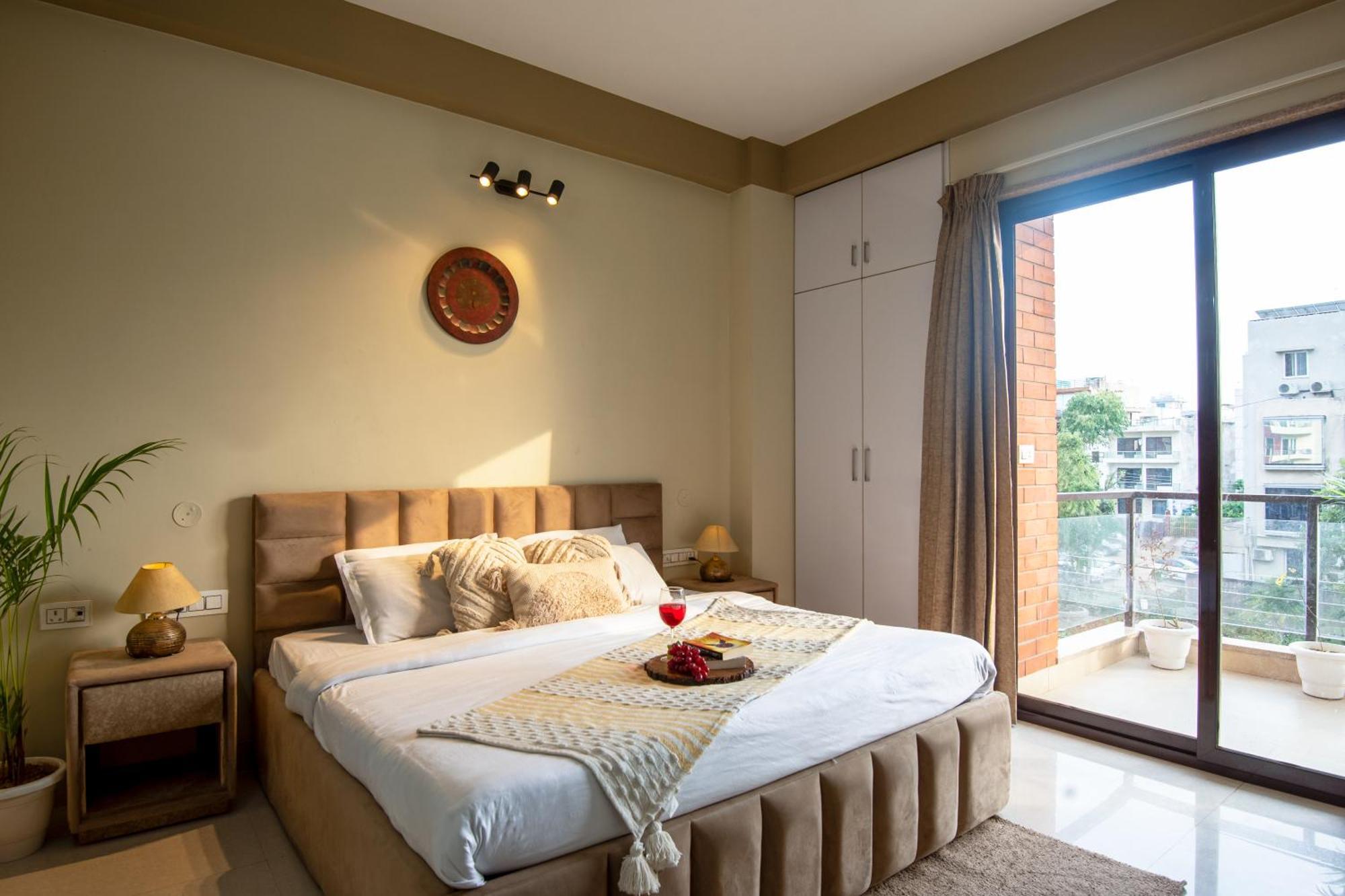 Bedchambers Serviced Apartment, Medicity Gurgaon Buitenkant foto